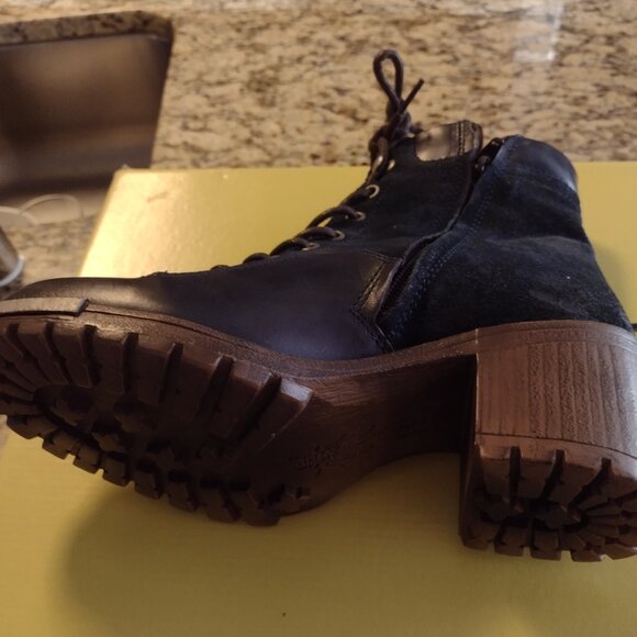 New Fly London Blue Boot - Picture 8 of 8